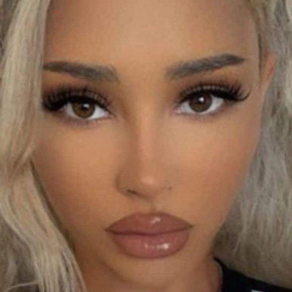 Meet your Posher, Tahara - Picture 1 of 1